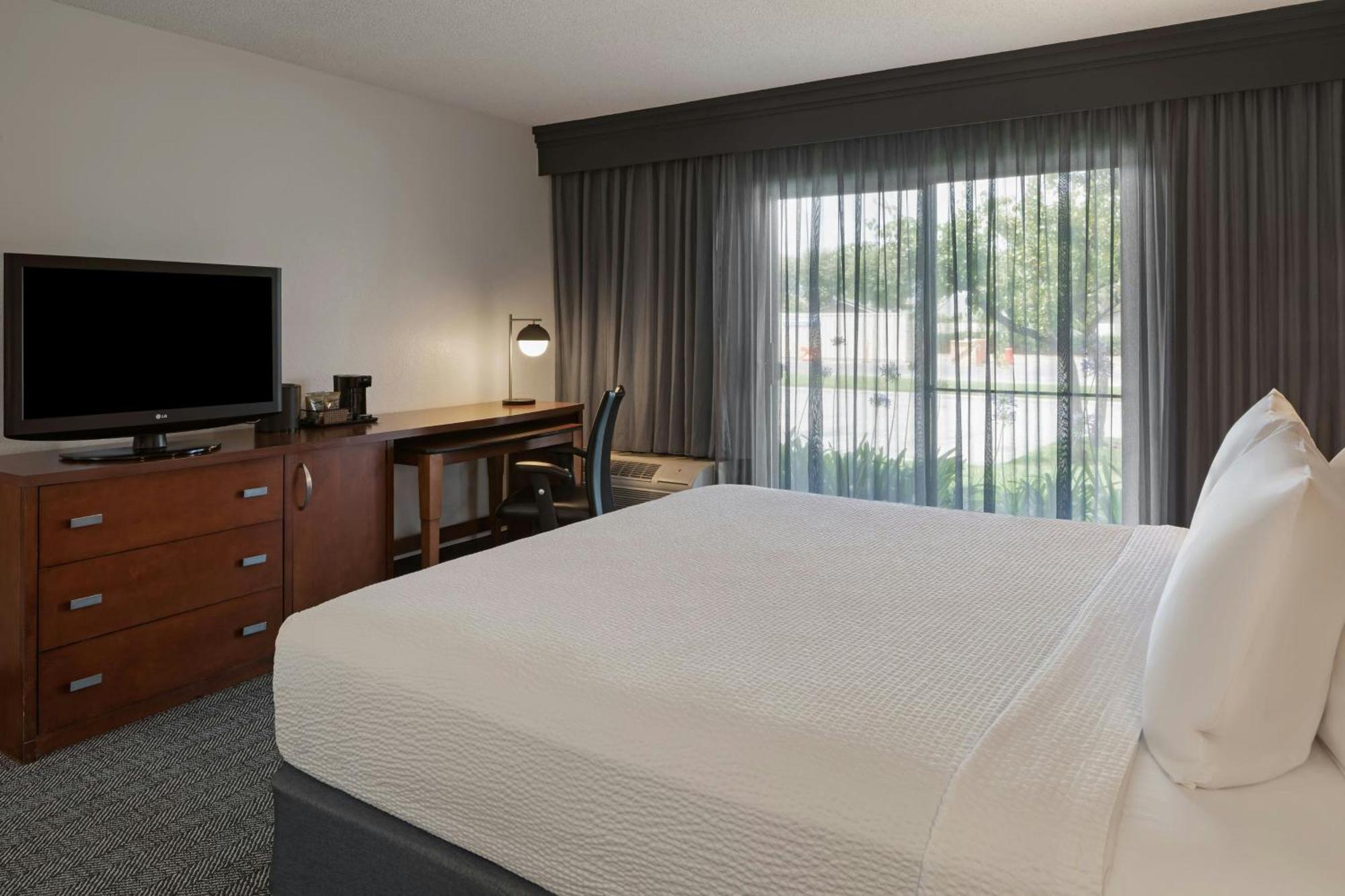 Courtyard Anaheim Buena Park Hotell Exteriör bild